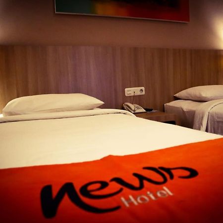 News Hotel Waru Sidoarjo Exterior photo