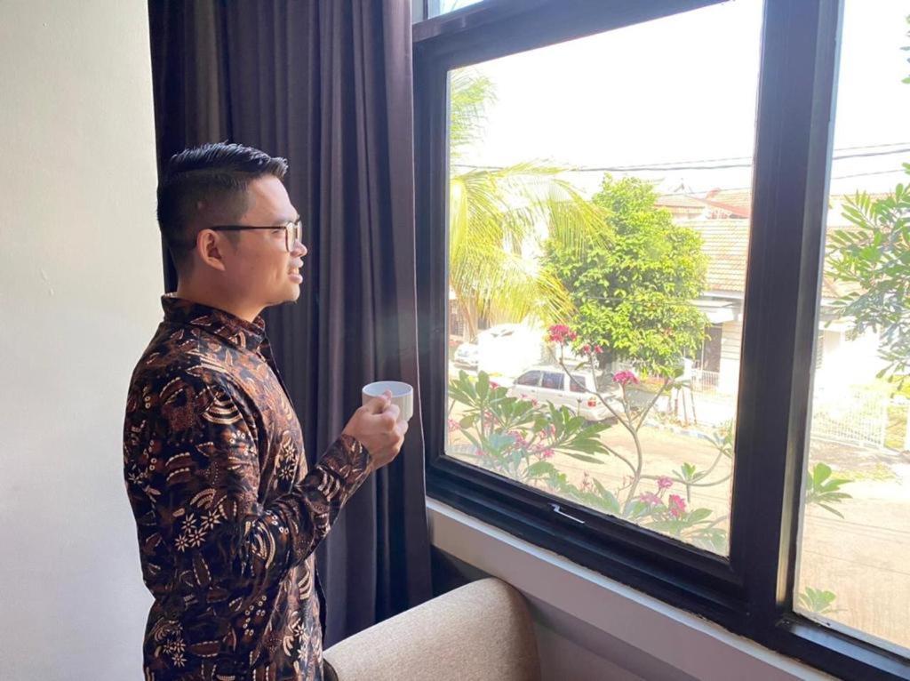 News Hotel Waru Sidoarjo Exterior photo