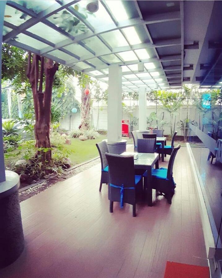 News Hotel Waru Sidoarjo Exterior photo